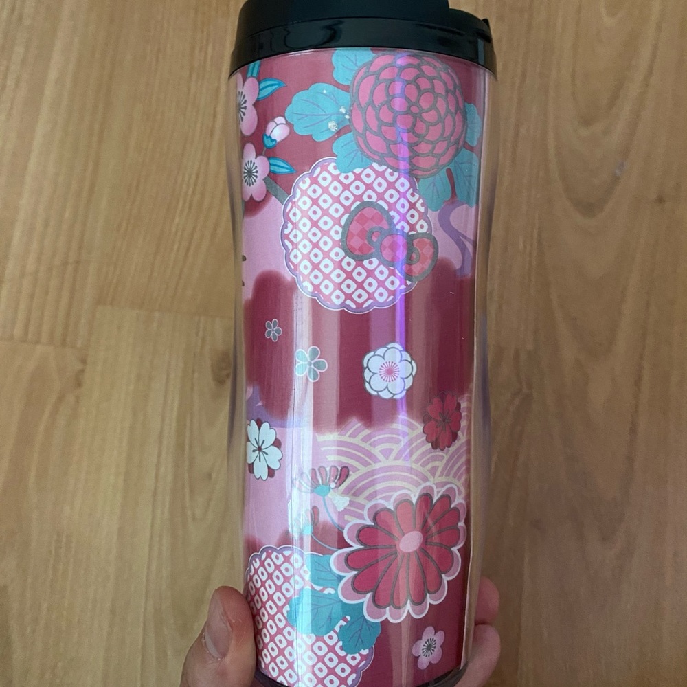 Hello Kitty tumbler - Picture 3 of 5